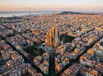 Comparing the Vibrant Cultures of Barcelone and Copenhague