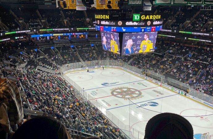 Bruins vs Rangers: A Clash of NHL Titans