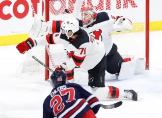 Jets vs Devils: A Thrilling NHL Battle