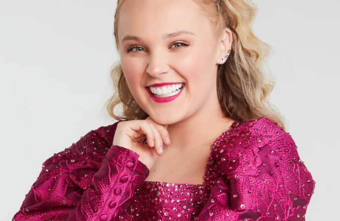 The Phenomenon of JoJo Siwa: A Journey Through Fame