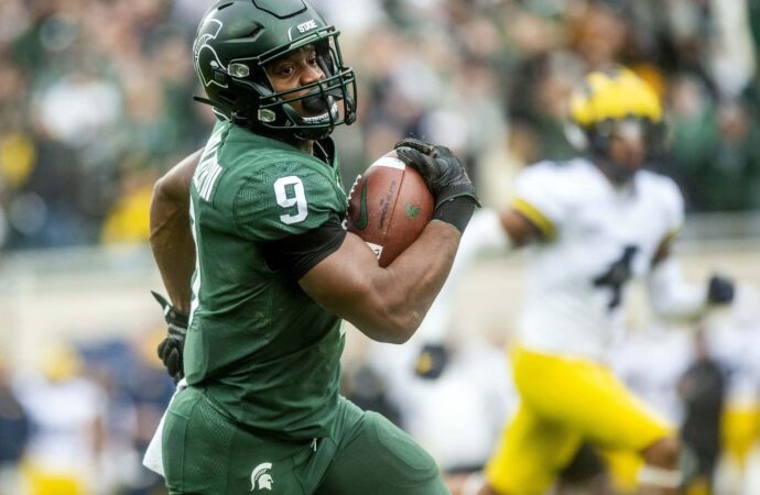 Kenneth Walker III: The Rising NFL Star Making Headlines