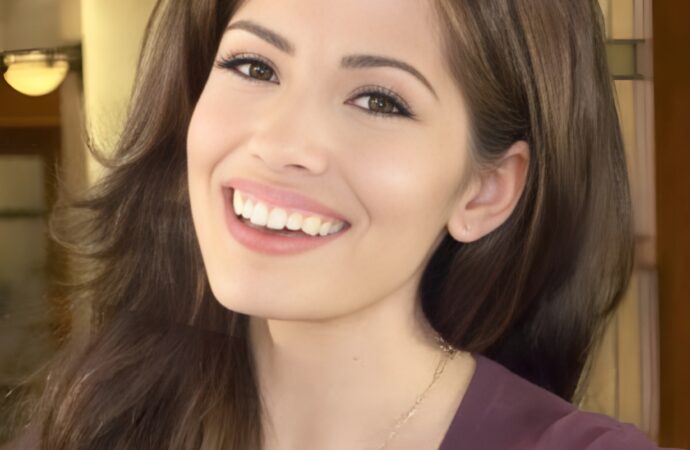 The Rise of Sarah Shahi: From TV Star to Leading Actress