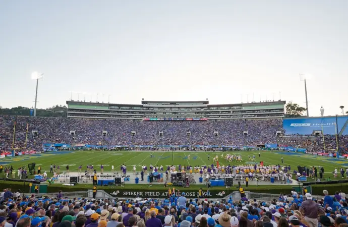 UCLA vs Oregon: A Central Showdown in the Pac-12