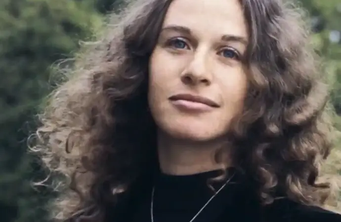 The Legacy of Carole King: A Trailblazing Singer-Songwriter