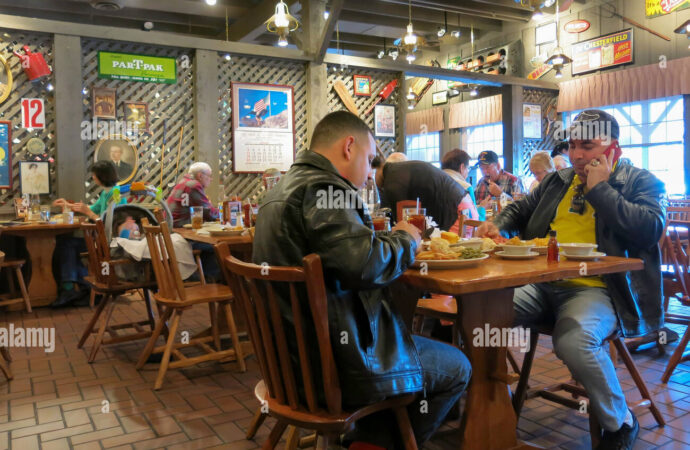 Cracker Barrel Introduces New Dining Rule Amid Changing Trends