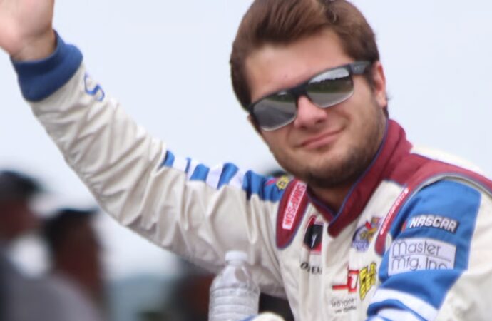 Experience the Excitement of Daytona 500 Live