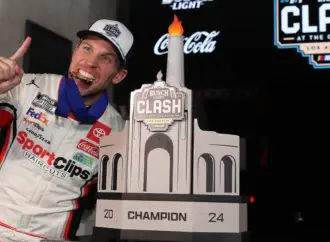 The Impact of Denny Hamlin’s Dad on His Racing Journey