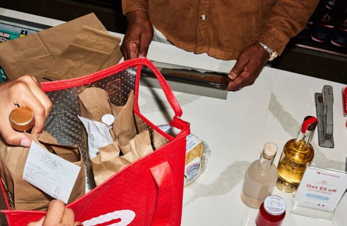 How DoorDash is Changing the Food Delivery Landscape
