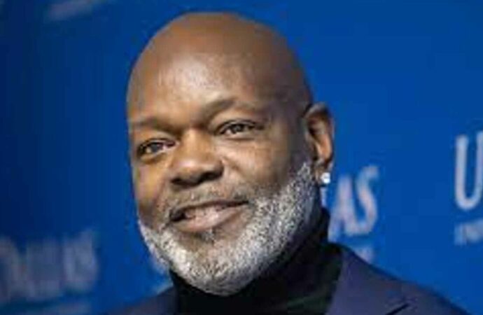 Emmitt Smith: A Remarkable Journey from Athlete to Philanthropist