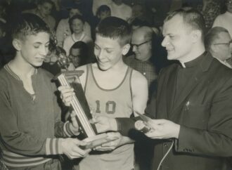 A Comprehensive Look at Holy Cross Basketball