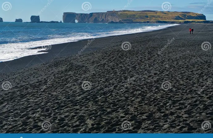 Discover Reynisfjara: Iceland’s Iconic Black Sand Beach