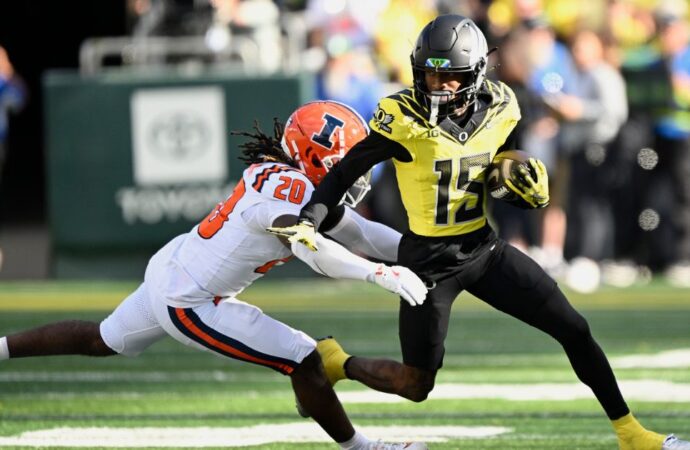Illinois vs Oregon: Key Highlights from the 2023 Football Clash