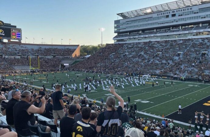 Iowa vs Oregon: Analyzing the Rivalry