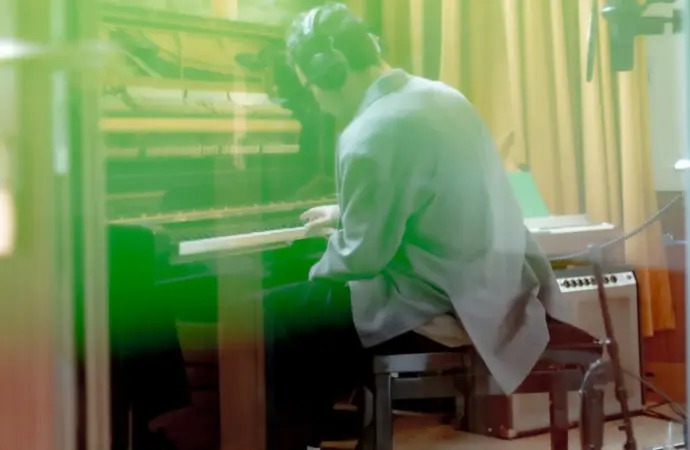 Jack Antonoff: The Visionary Music Producer Shaping Hits