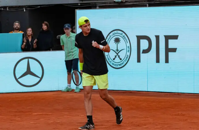 The Rise of Jakub Mensik in Professional Tennis