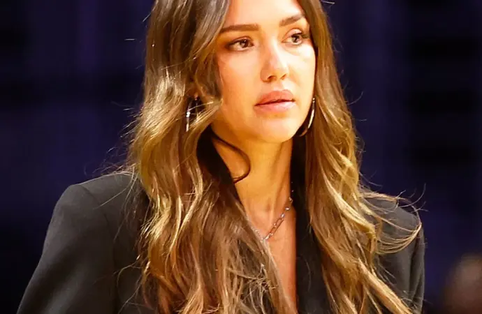 Jessica Alba Shines at the Super Bowl: Highlights and Moments