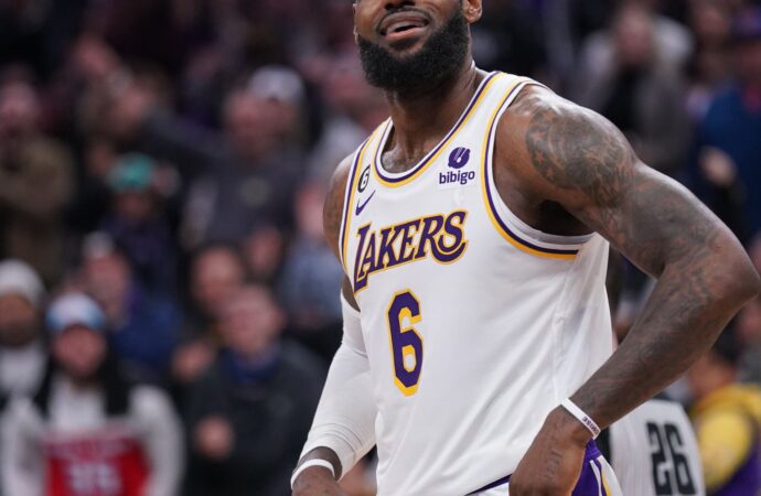 Analyzing LeBron James’ Career Stats and Recent Performance