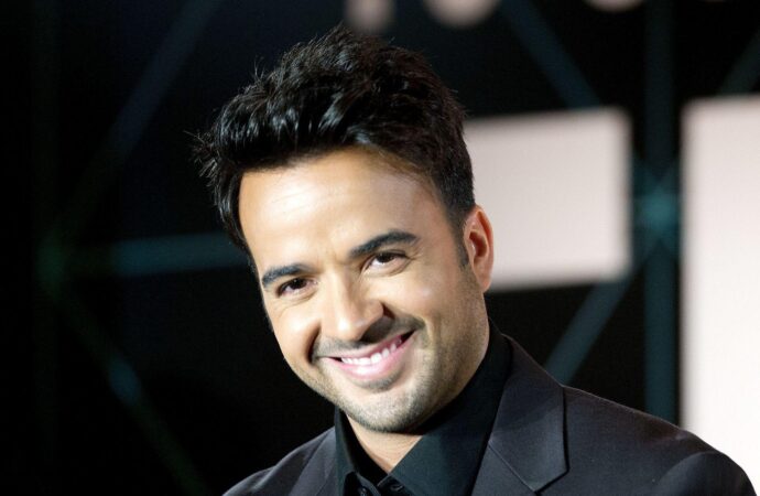 The Global Impact of Luis Fonsi in Music