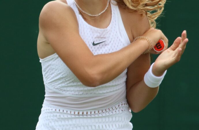 The Rise of Mirra Andreeva: A Young Tennis Sensation