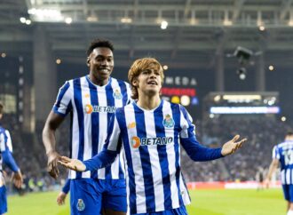 The Intense Rivalry: Nacional vs Porto in Portuguese Football