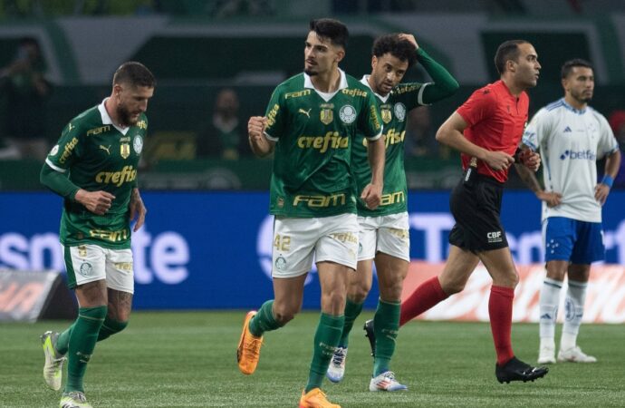 Palmeiras vs Vitória: A Clash of Brazilian Football Titans