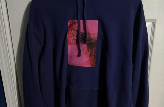 The Rise of Supreme: A Cultural Icon in Streetwear