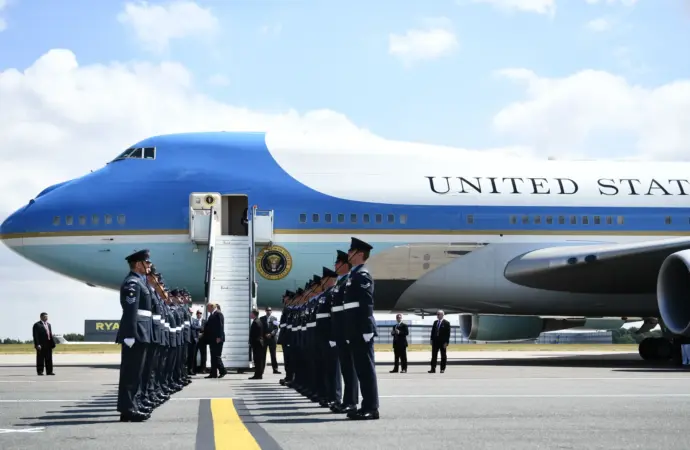 The Controversy Surrounding Trump’s Paint Choice for Air Force One