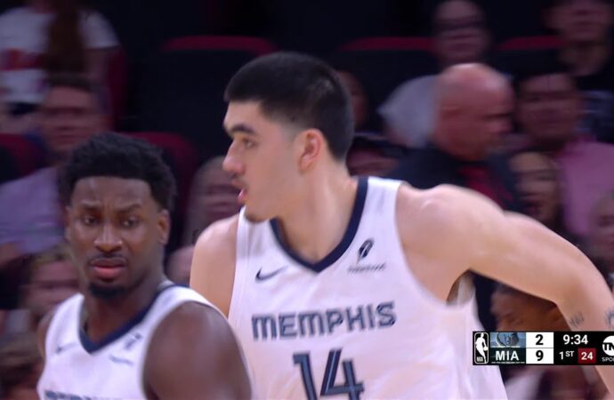 Zach Edey: The Dominant Force in College Basketball