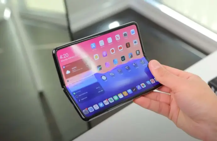 Apple iPhone Foldable: Anticipated Launch in 2026