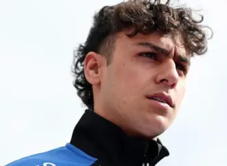 Arvid lindblad makes a remarkable debut at the australian grand prix