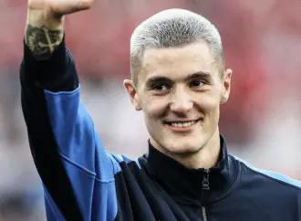 Benjamin Šeško Shines in Manchester United’s Victory Over Aston Villa