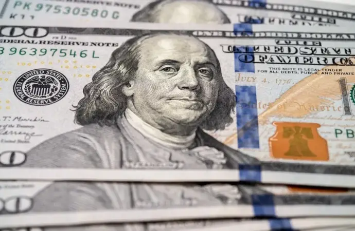 Dollar Index Experiences Significant Decline After Hitting 10-Month High
