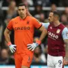 Emiliano Martínez Faces Challenges After Aston Villa’s Loss to Manchester United