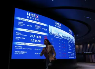 Hang Seng Index Experiences Minor Decline Amid Mixed Market Signals