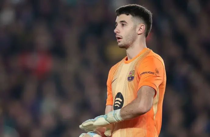 Joan García: Barcelona’s Goalkeeper Prepares for Newcastle Showdown
