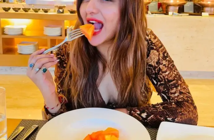 Khushi mukherjee santy controversy