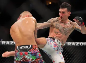 Max holloway vs charles oliveira ufc 326
