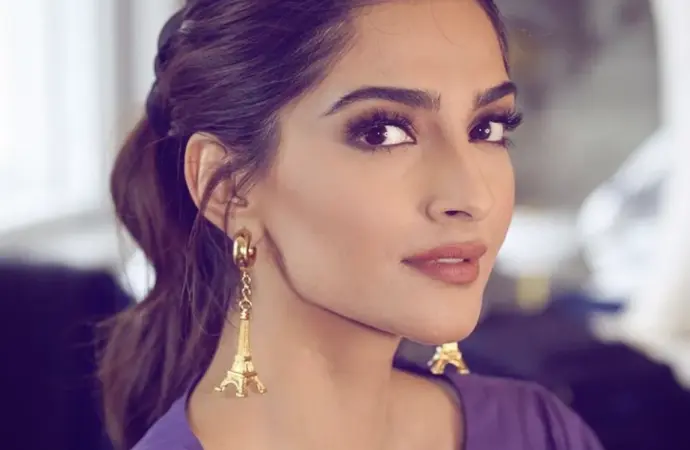 Sonam kapoor: What Recent Milestone Did  Achieve?