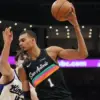 Spurs vs Rockets: A Crucial Western Conference Clash
