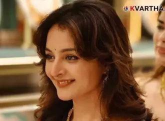 മഞ്ജു വാര്യര്: What Happened to Manju Warrier During a Jewelry Showroom Inauguration?