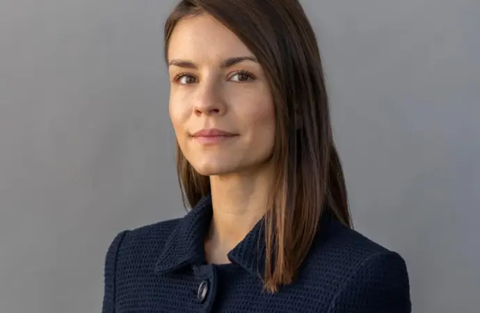 Lorna hajdini: What are the Allegations Against JPMorgan Executive ?