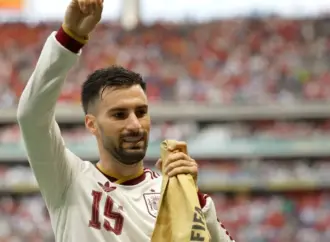 Spain advances in World Cup after 1-0 victory over Uruguay in Guadalajara