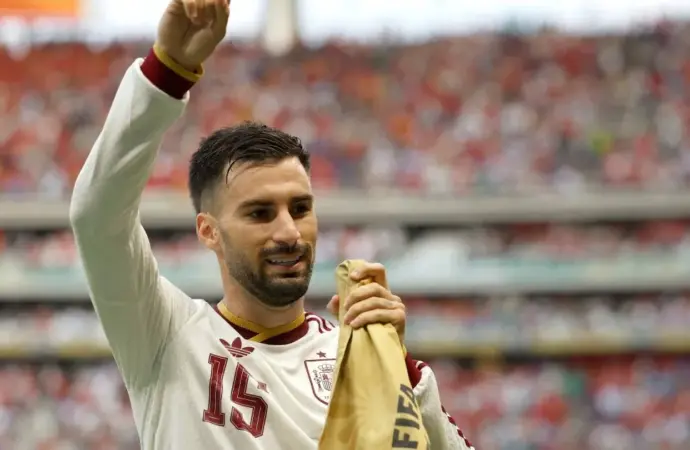 Spain advances in World Cup after 1-0 victory over Uruguay in Guadalajara