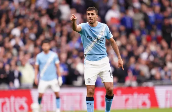 Real Madrid and Barcelona reportedly interested in Manchester City’s Rodri