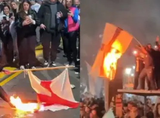 Fifa assessing reports after Argentina players display Falklands banner