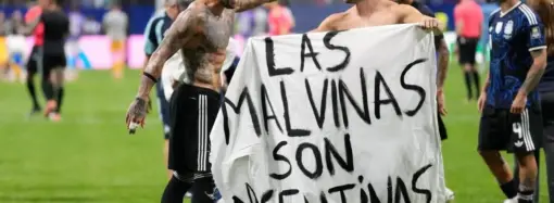 White House defends Argentina team over Falklands banner incident